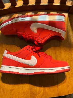 Nike Kids Red Low-Top Sneakers with White Swoosh